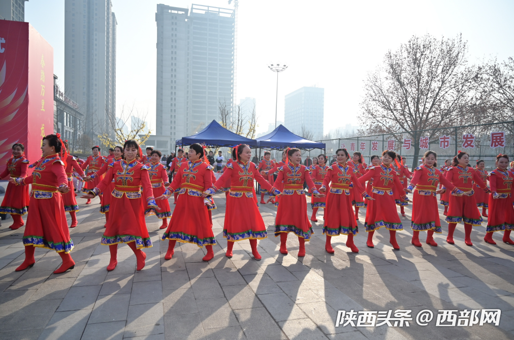 澳门沙金网址千人登高共贺新春！宝鸡市“体育大拜年”系列赛事活动启动(图5)