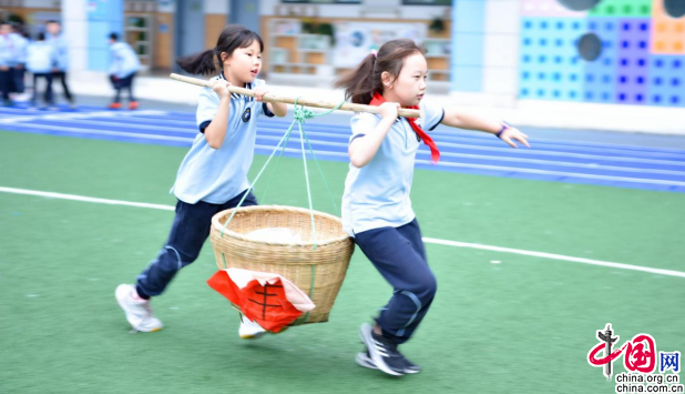 澳门沙金网址乐享运动强国有我 乐师附小秋季运动会趣味满满(图3)